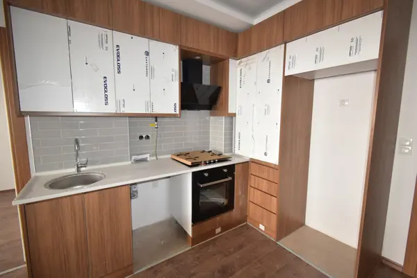 Üçkuyular'da , Sıfır, Otoparklı 2+1 Satılık Daire