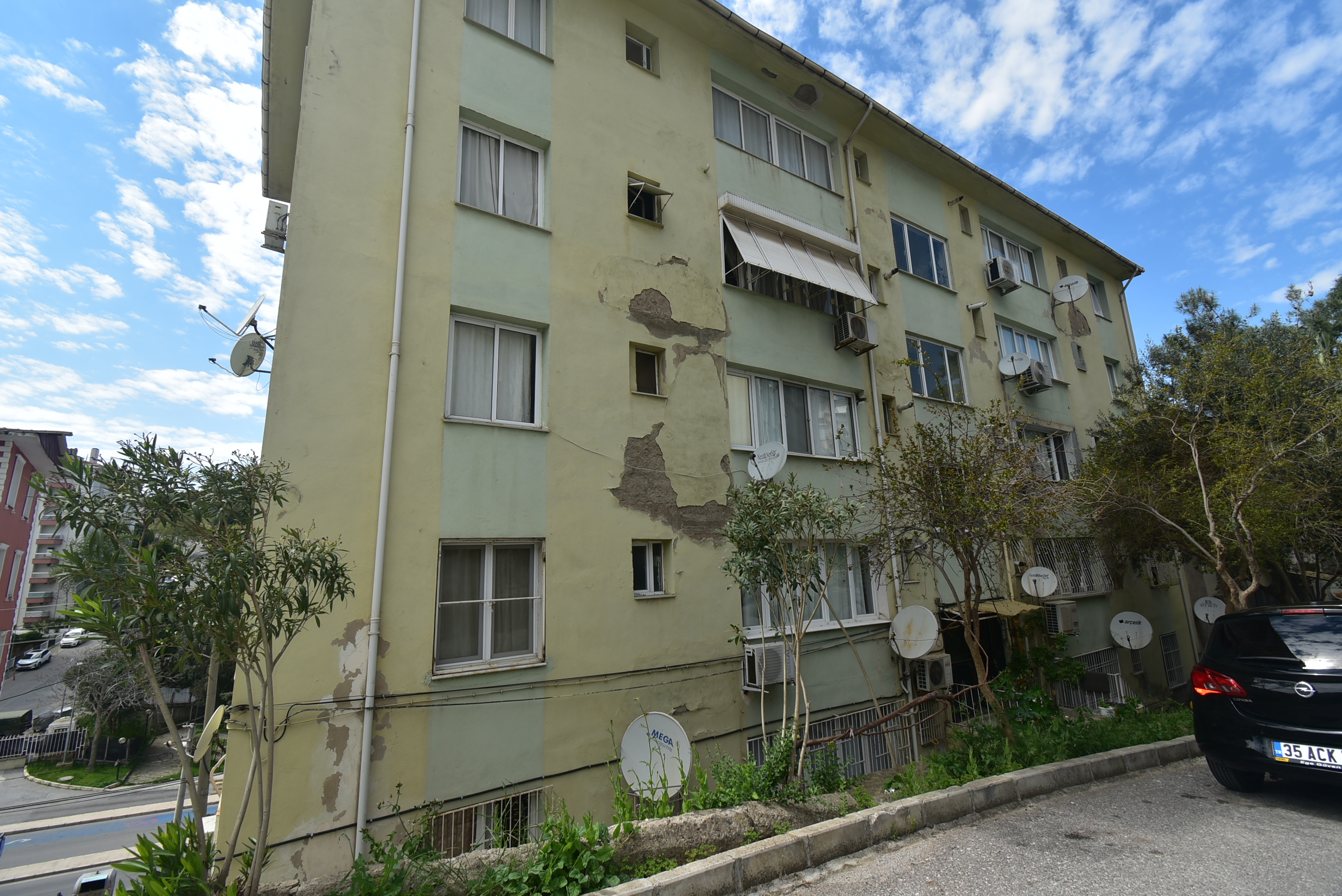 Üçkuyular'da, Bakımlı, Doğalgazlı 2+1 Kiralık Daire