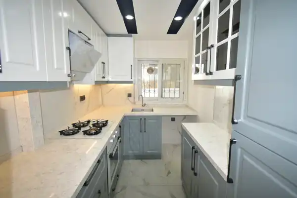 Komple Tadilatlı, Metro ve Tramvay Yakını Satılık Daire