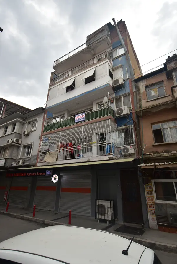Yenişehir' de Kapalı Pazaryeri Yanında, Tadilatlı, Satılık Daire