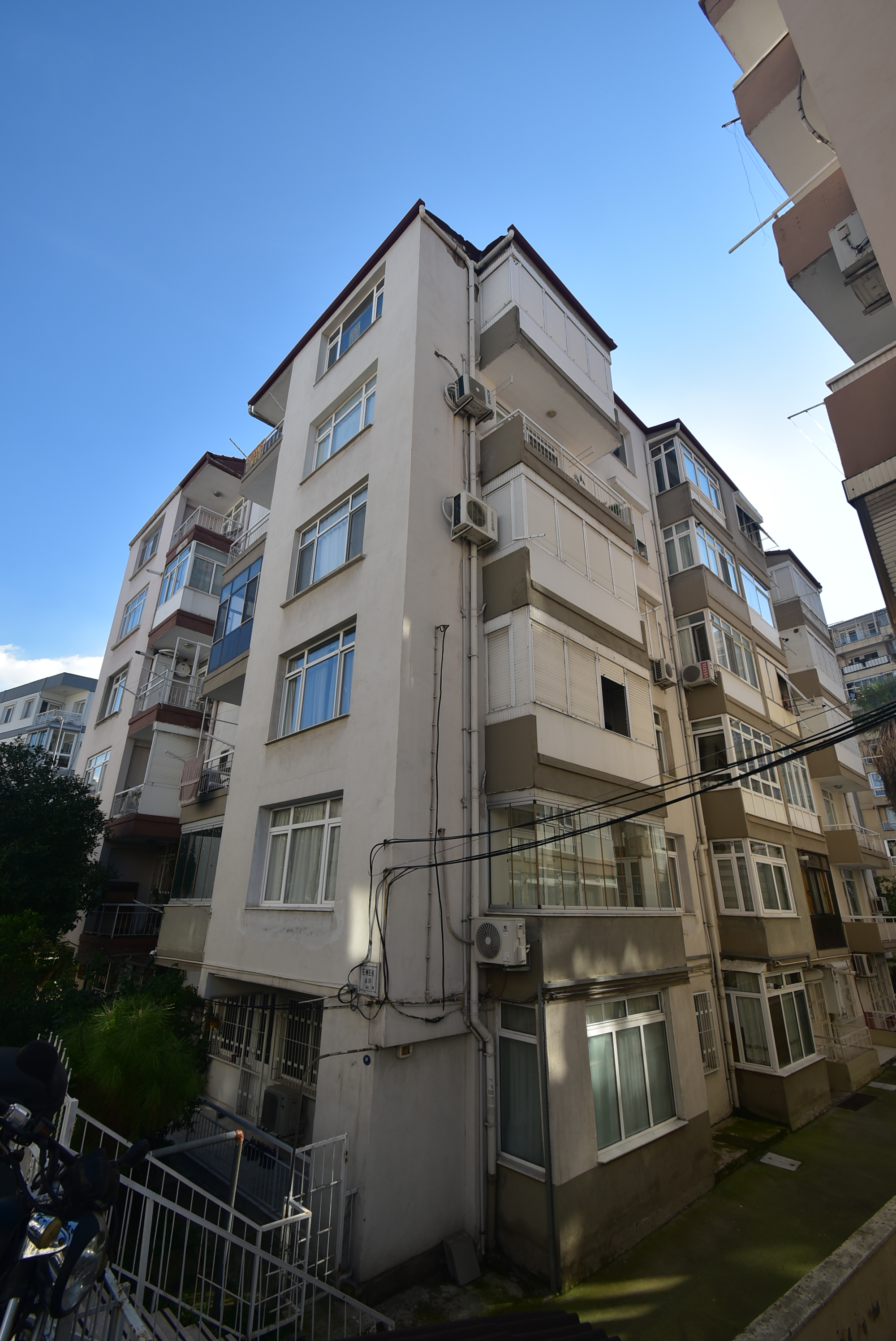 Güzelyalı 76 Sk'ta, Doğalgazlı , Ferah Kiralık Daire
