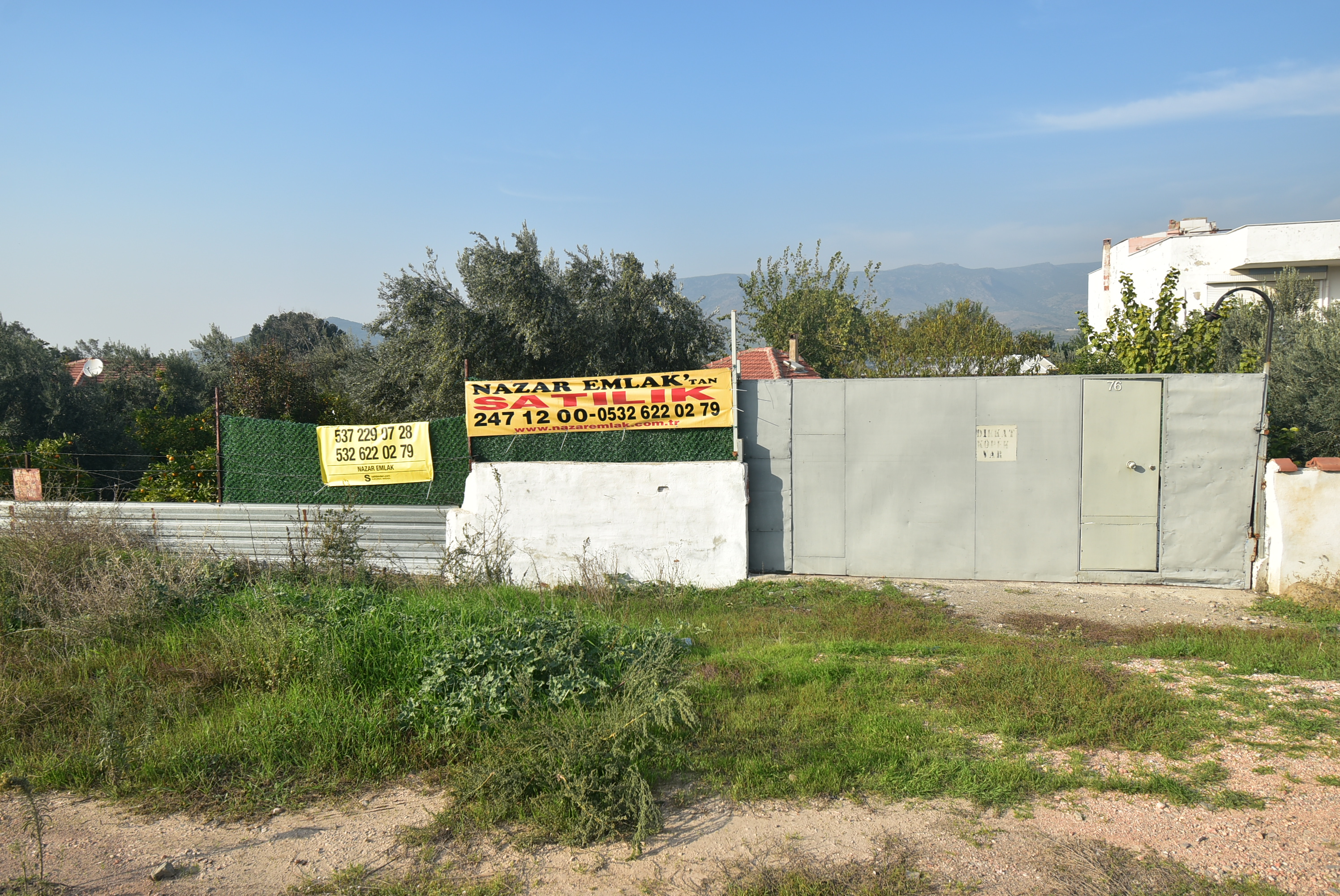 Menemen Yayla' da,1555 m2 Tarla ve Müstakil Bağ Evi Satılıktır